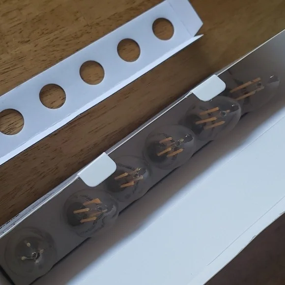 LED Lightbulbs Set of 6 Replacement Bulbs Candelabra Light Bulbs 60 watt - Picture 5 of 9